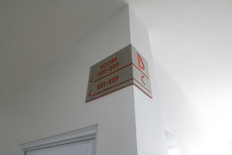 RedDoorz Plus near Living Plaza Jababeka Cikarang Exterior foto